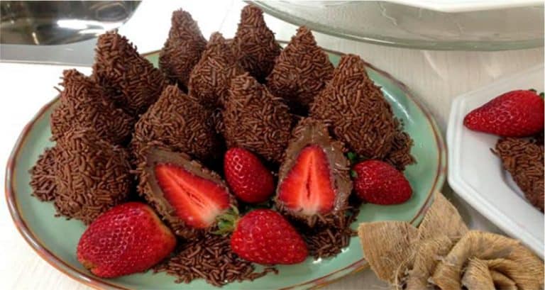 Coxinha de brigadeiro morango muito fácil de fazer e fica