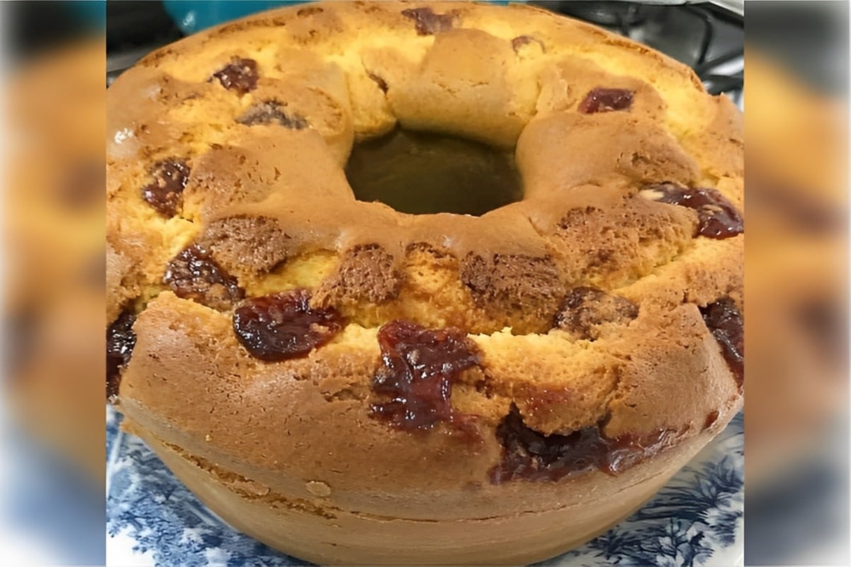 Bolo De Fub Goiabada Que J Sai Prontinho Do Forno S Cortar E