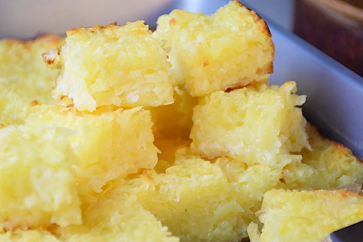 Bolo de mandioca queijo delicioso é só misturar os ingredientes e