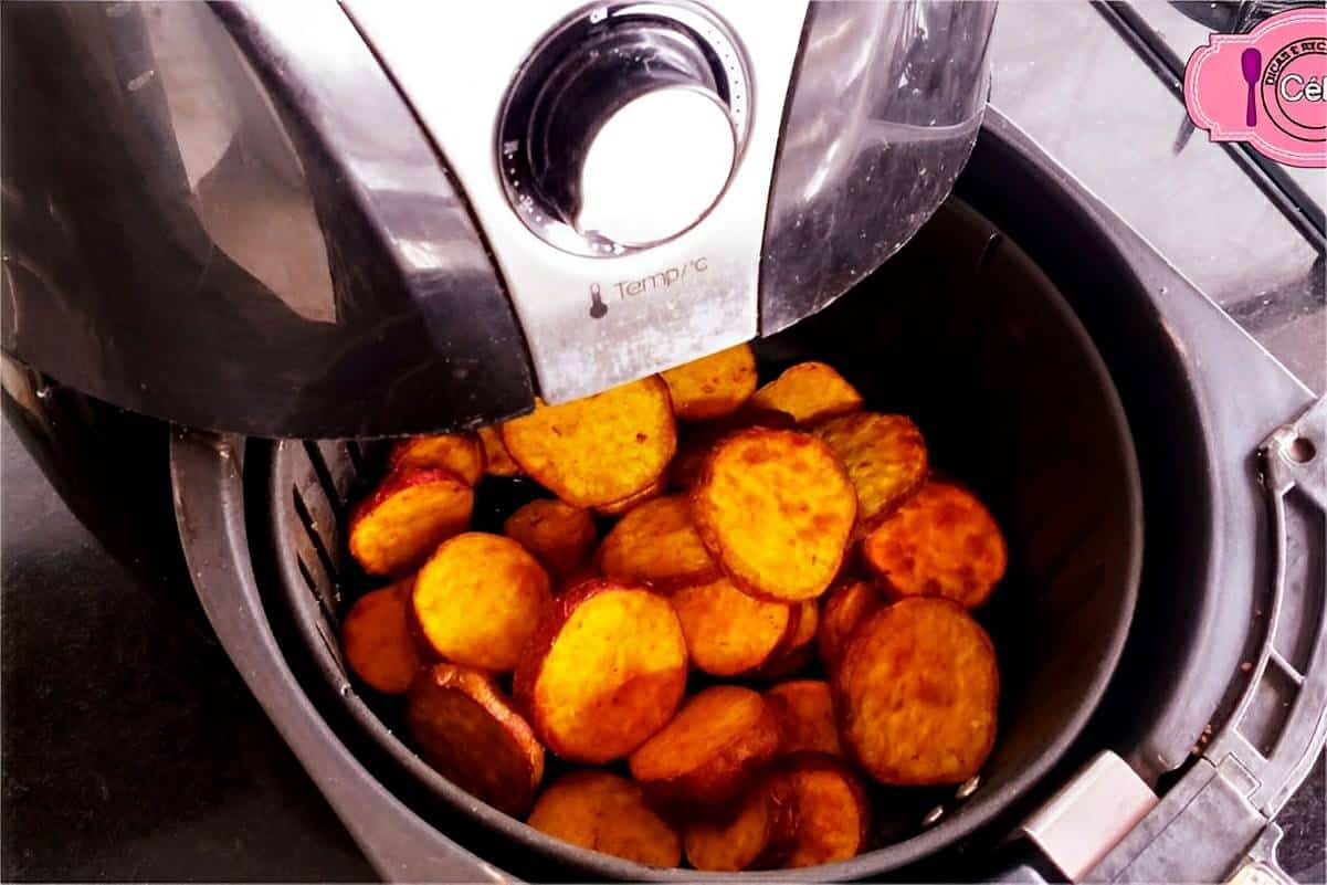 Batata doce na AirFryer crocante por fora e macia por dentro uma delícia