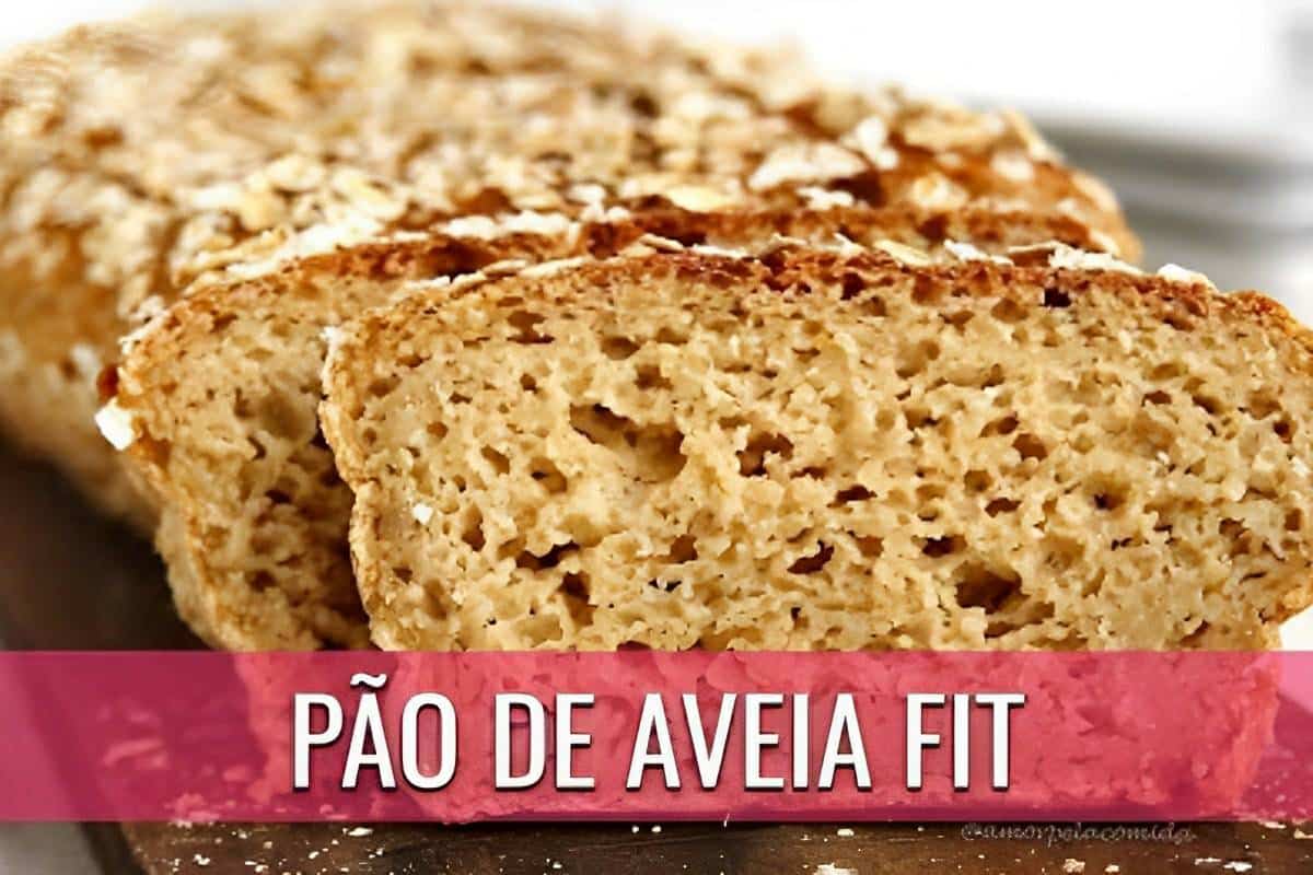 Pão de aveia fit molhadinho e fácil de fazer basta misturar tudo