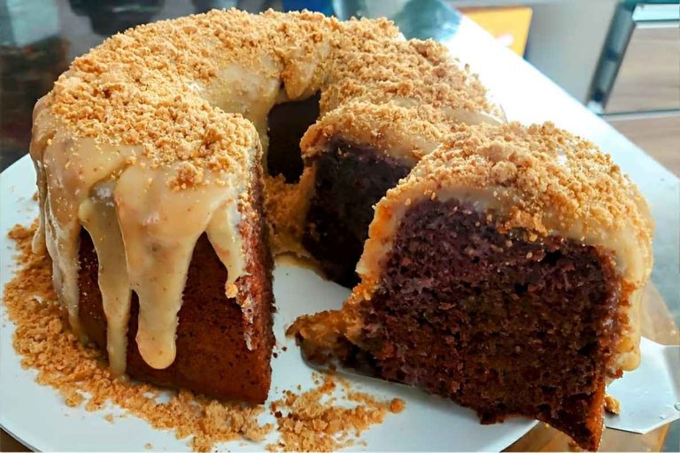 Bolo De Chocolate Que J Sai Do Forno Recheado Pa Oca Uma Novidade