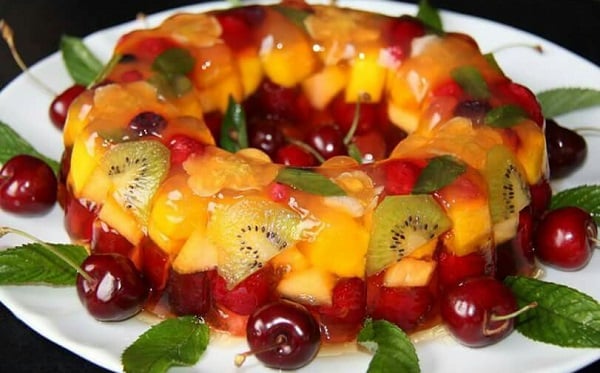 gelatina com frutas