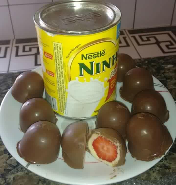 Trufa De Leite Ninho Com Morango