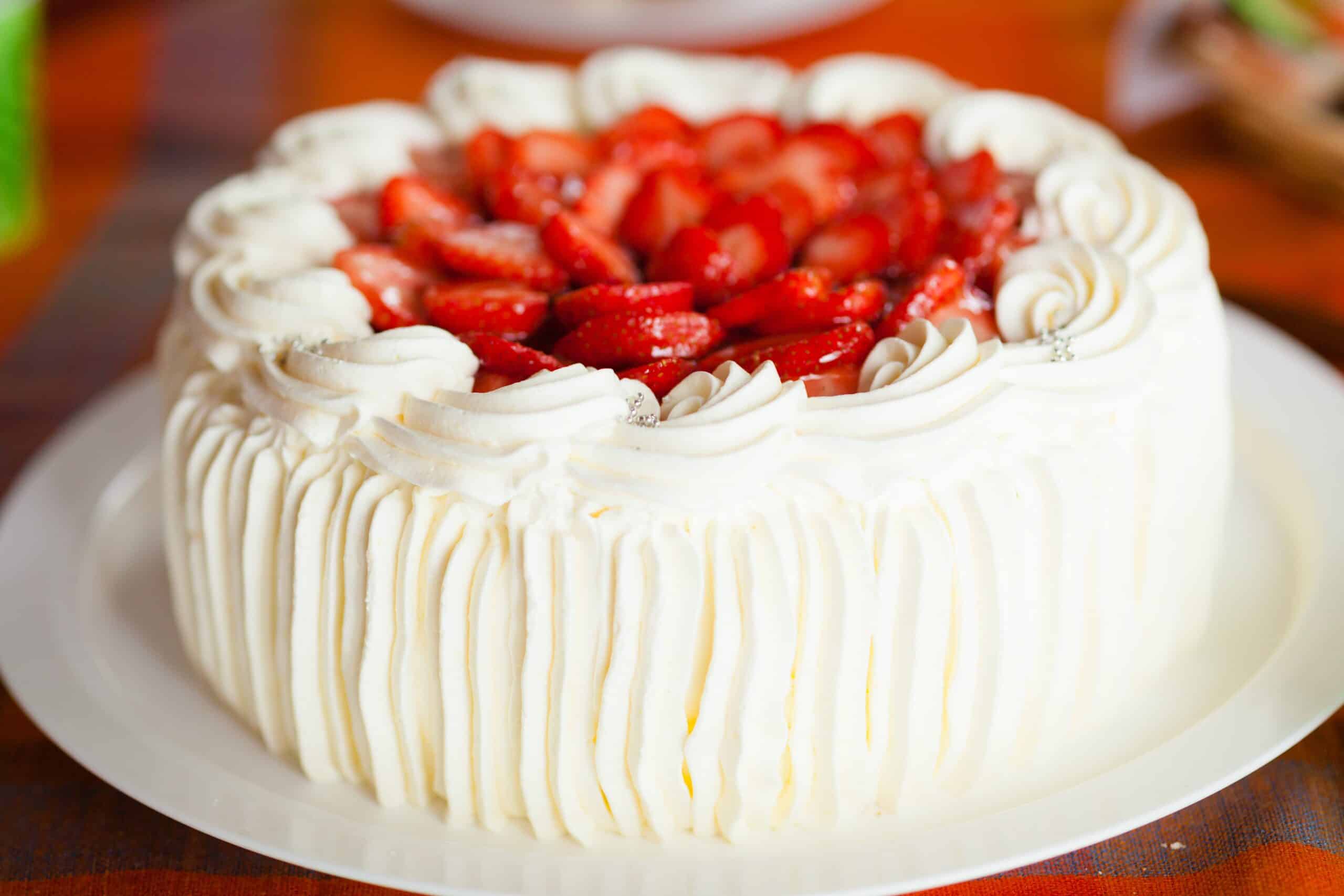 Bolo De Morango Com Chantilly Leve Delicioso E F cil De Fazer
