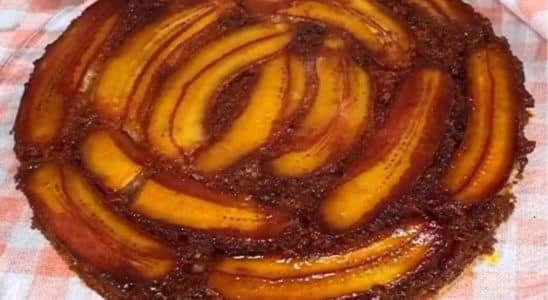 Bolo De Banana Caramelizada