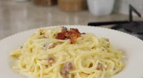 Macarrão À Carbonara Empratado