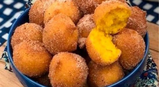 Bolinho De Chuva De Cenoura