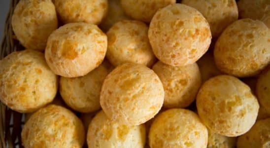 Pão De Queijo Feito Com 3 Ingredientes