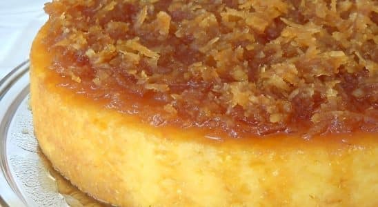 Bolo De Mandioca Com Coco