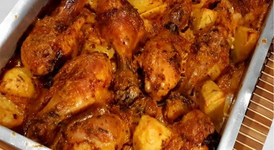 Coxa E Sobrecoxa De Frango Com Batatas