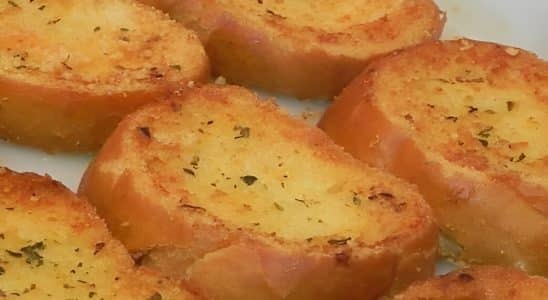 Torradinha De Queijo Com Maionese