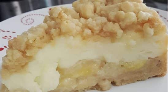 Torta De Banana Com Cobertura De Farofa