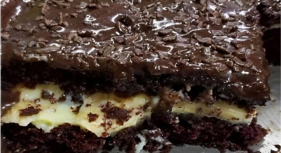 Bolo De Chocolate Com Recheio De Leite Ninho