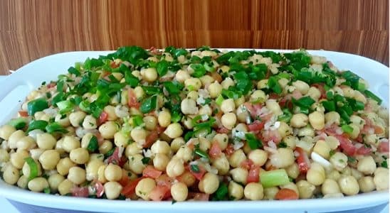 salada de grão de bico