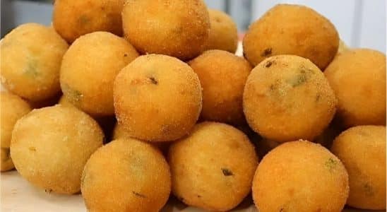 Bolinho De Mandioca Simples