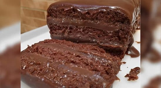 Bolo De Chocolate Recheado Simples