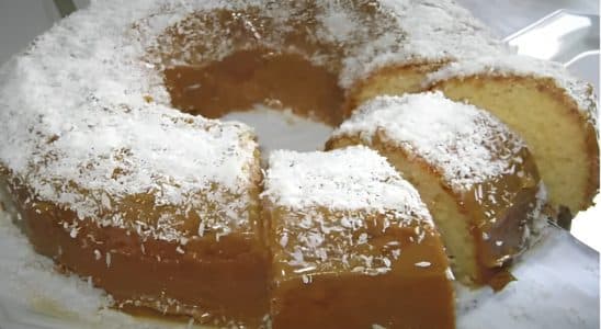 Bolo De Coco Com Doce De Leite