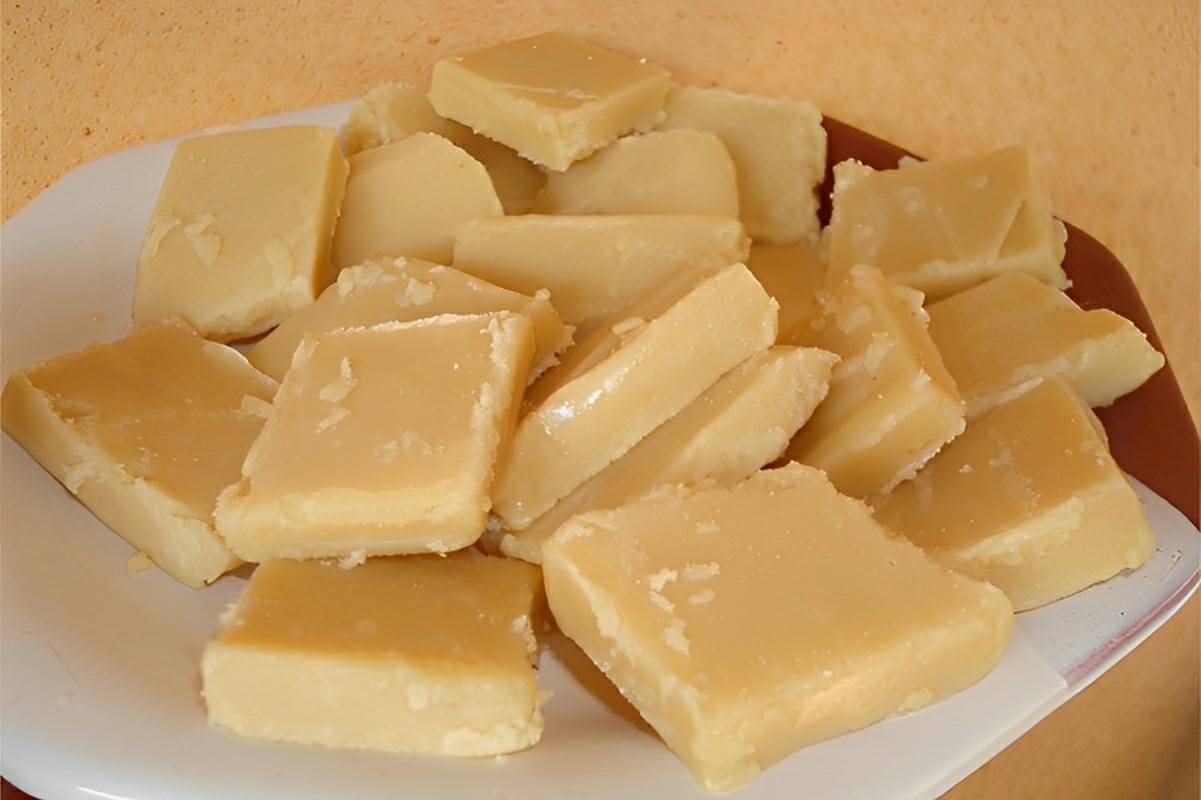 Doce de leite de corte feito com leite condensado uma receita muito prática  e deliciosa - Receita Toda Hora