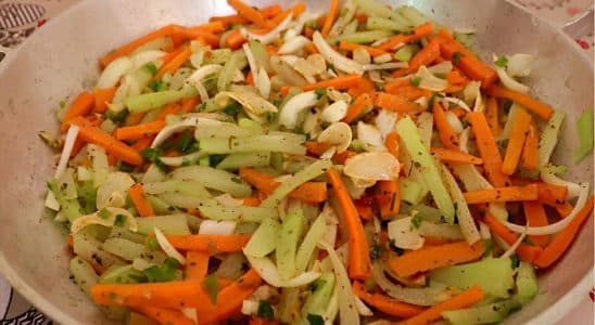 Salada De Chuchu Com Cenoura