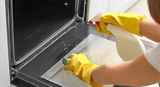 Dica caseira para limpar fogão por dentro