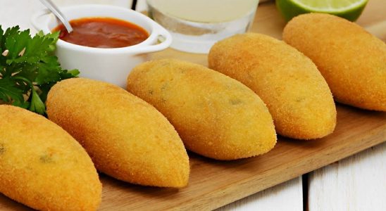 Bolinho De Aipim Recheado