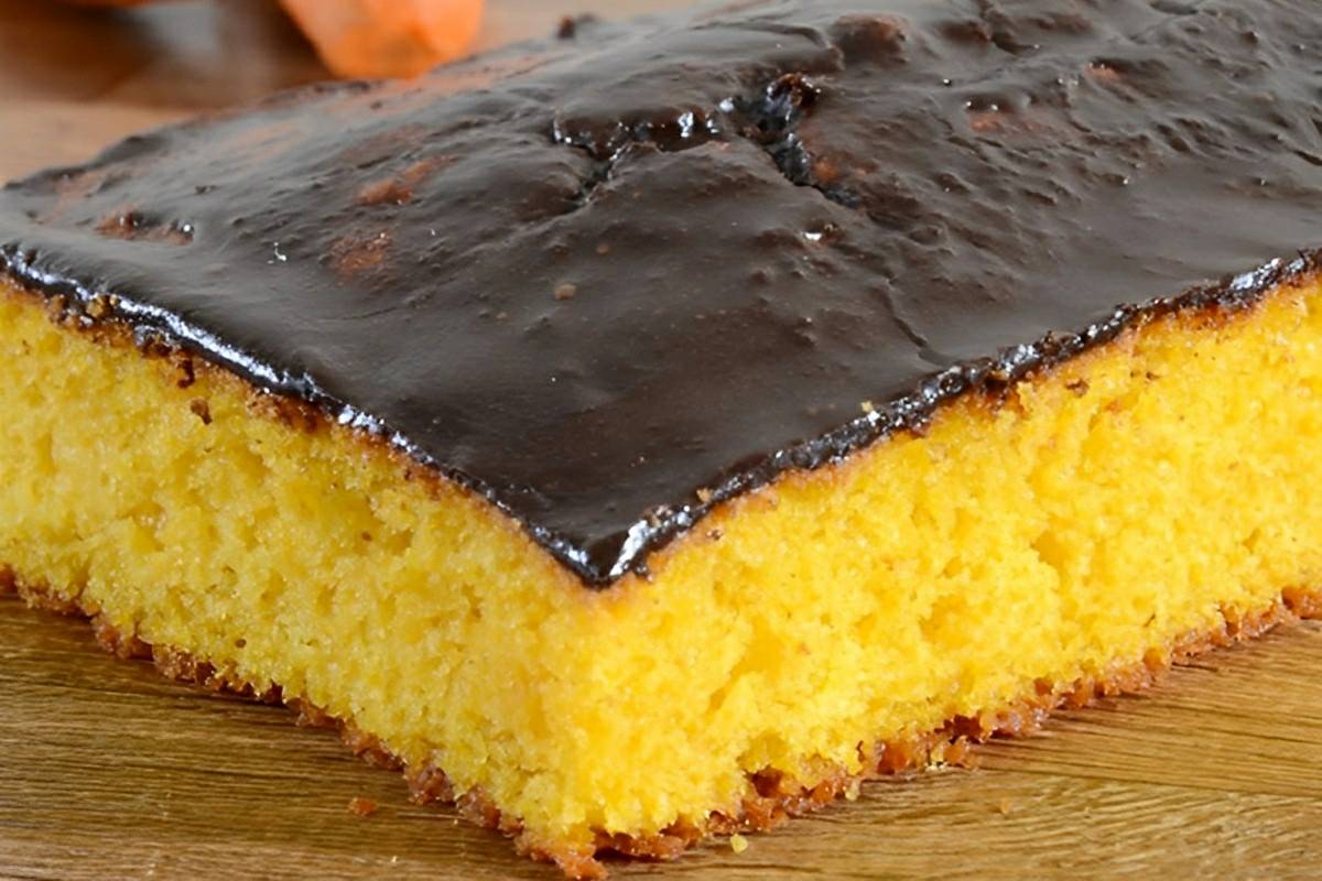 Bolo De Cenoura Simples De Liquidificador é Só Bater Os Ingredientes E ...