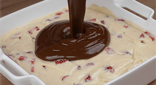 sobremesa de morango com chocolate