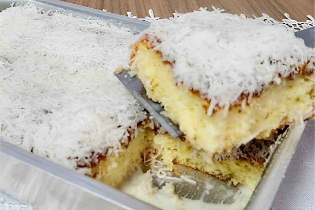 Bolo De Coco