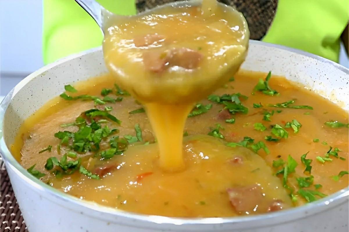 Caldo De Mandioca Com Calabresa Delicioso E Perfeito Para As Noites