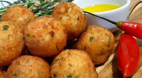 Bolinho De Bacalhau