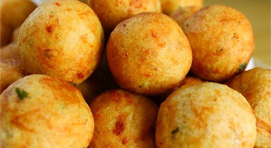 Bolinho de batata com frango que desmancha na boca uma delícia 4 bolinho de batata com frango