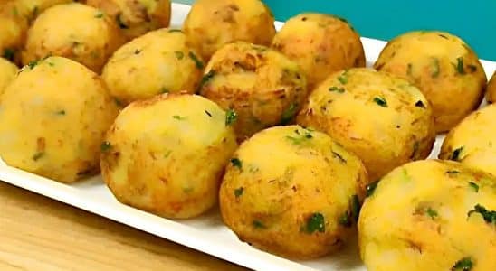 Bolinho De Batata Com Frango