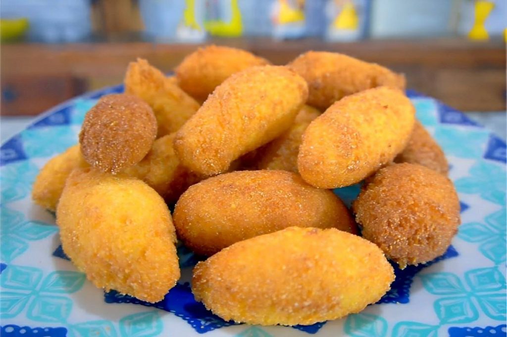 bolinho de chuva de fubá