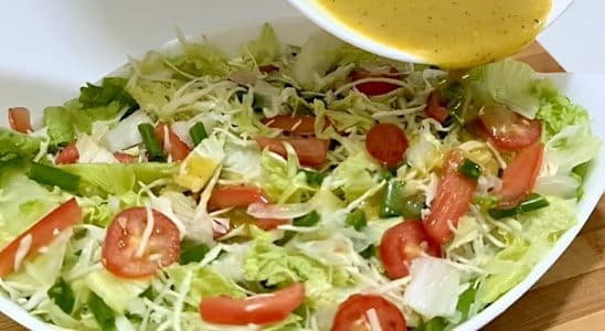 Salada Com Molho Especial