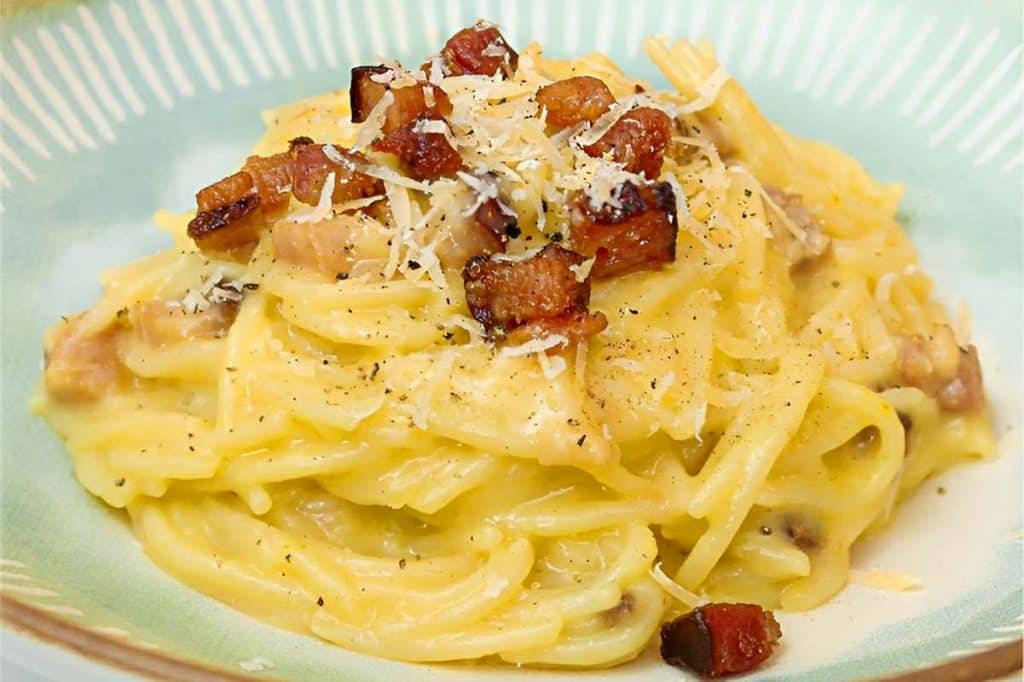 Macarrão À Carbonara