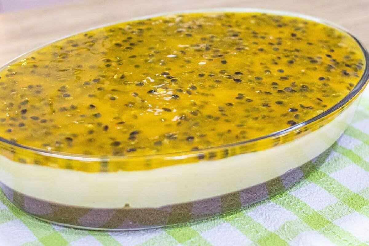 mousse de maracujá com brigadeiro