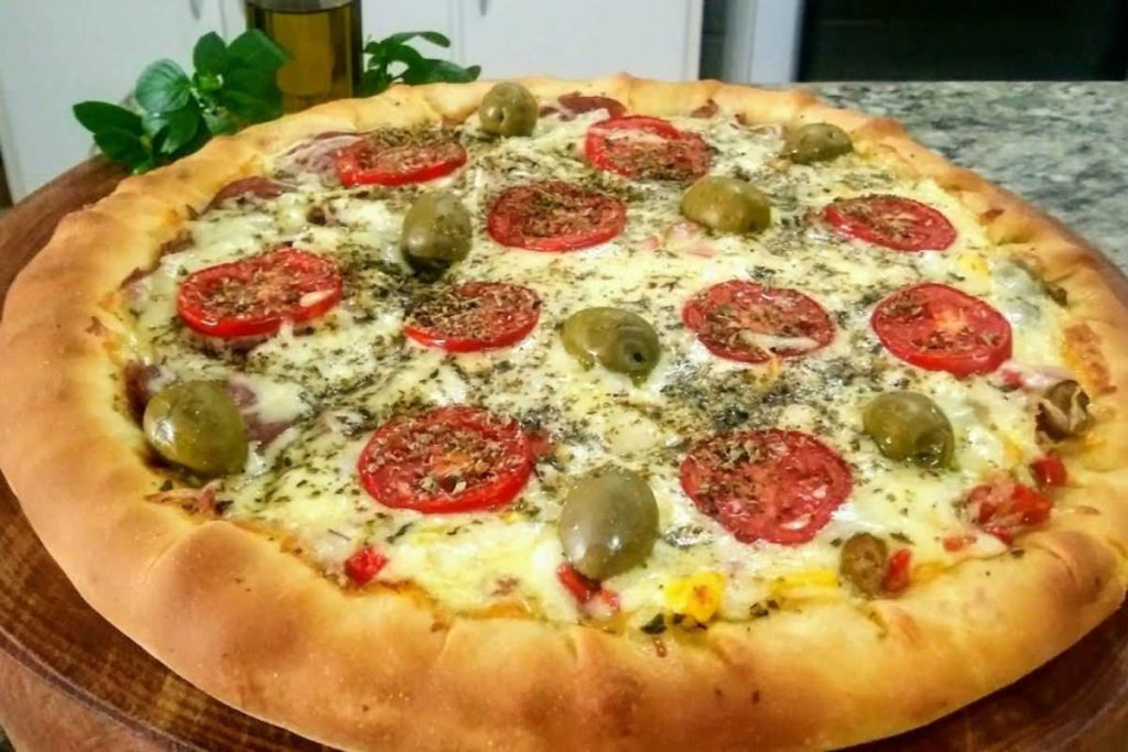 Pizza Caseira Com Borda Recheada