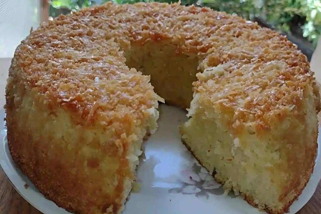 Bolo De Coco