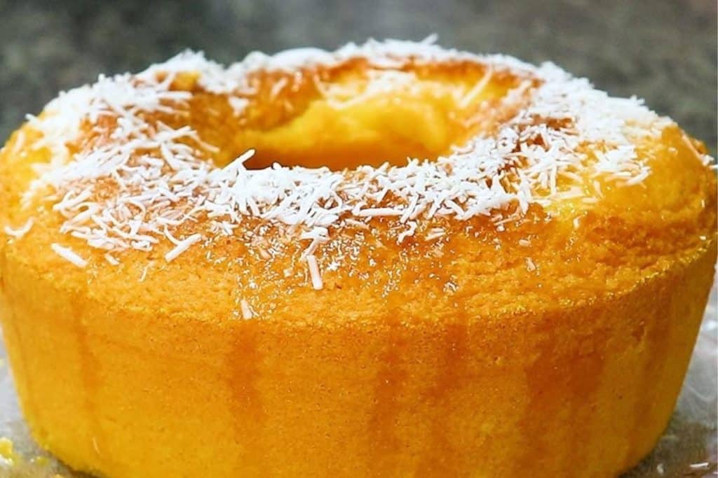 Bolo De Fubá Com Coco