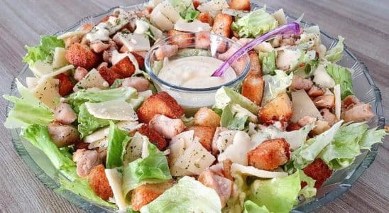 Salada Caesar Com Frango