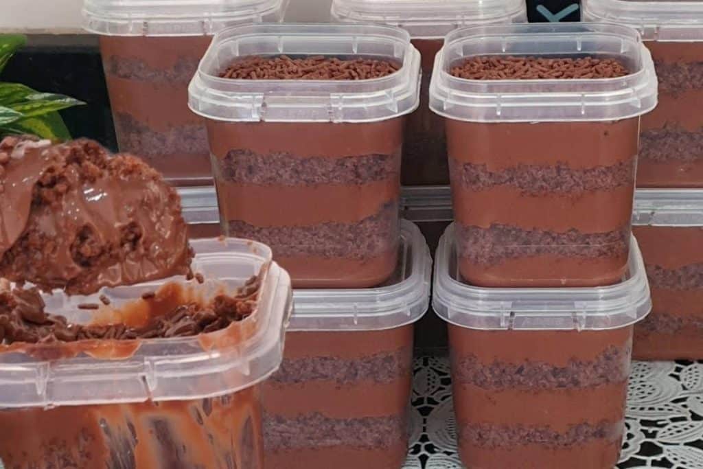 Bolo No Pote De Brigadeiro