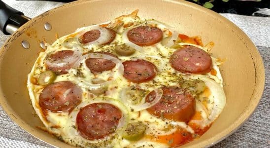 pizza de frigideira sem glúten