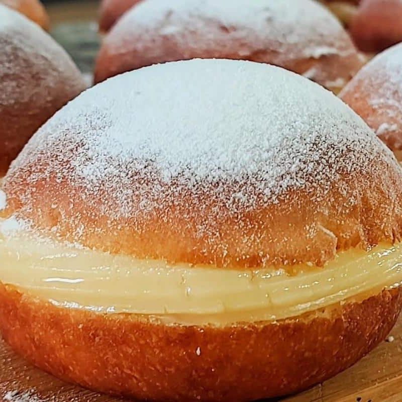 Sonho de padaria perfeito com uma massa perfeita e um creme que não desanda