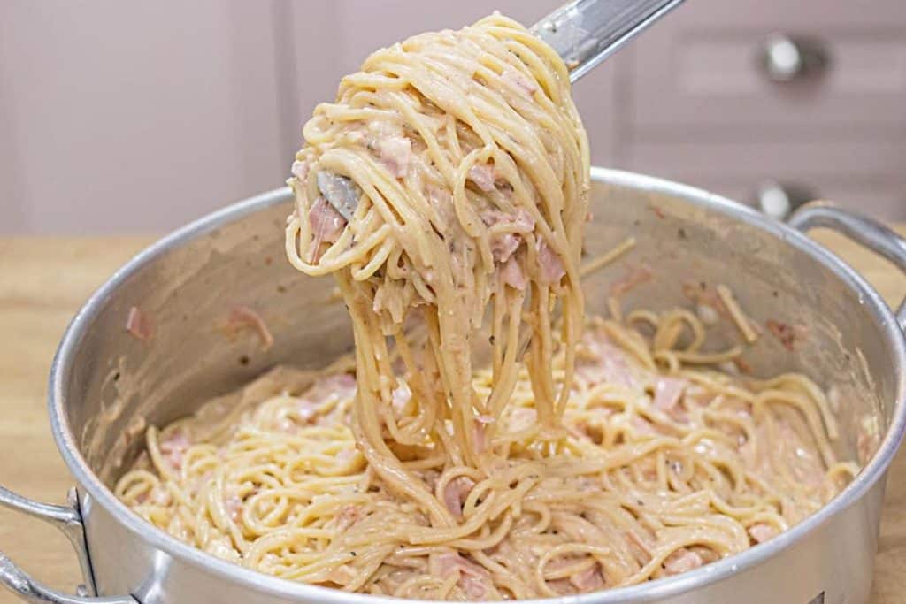 Macarrão Com Creme De Leite