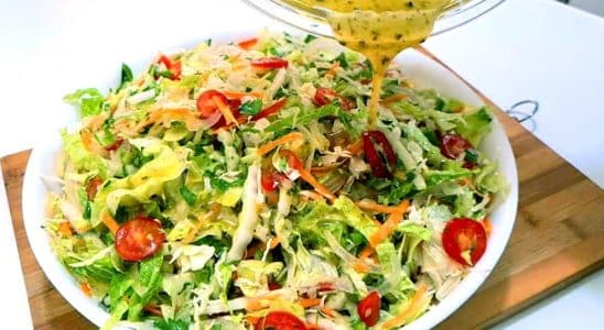 Salada Com Molho Especial