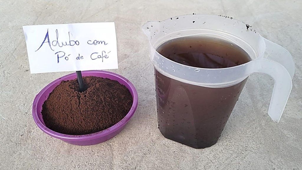 Adubo Com Pó De Café