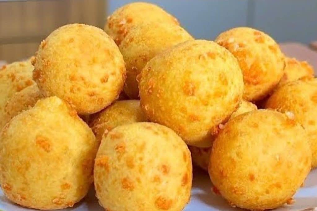 Bolinho De Queijo