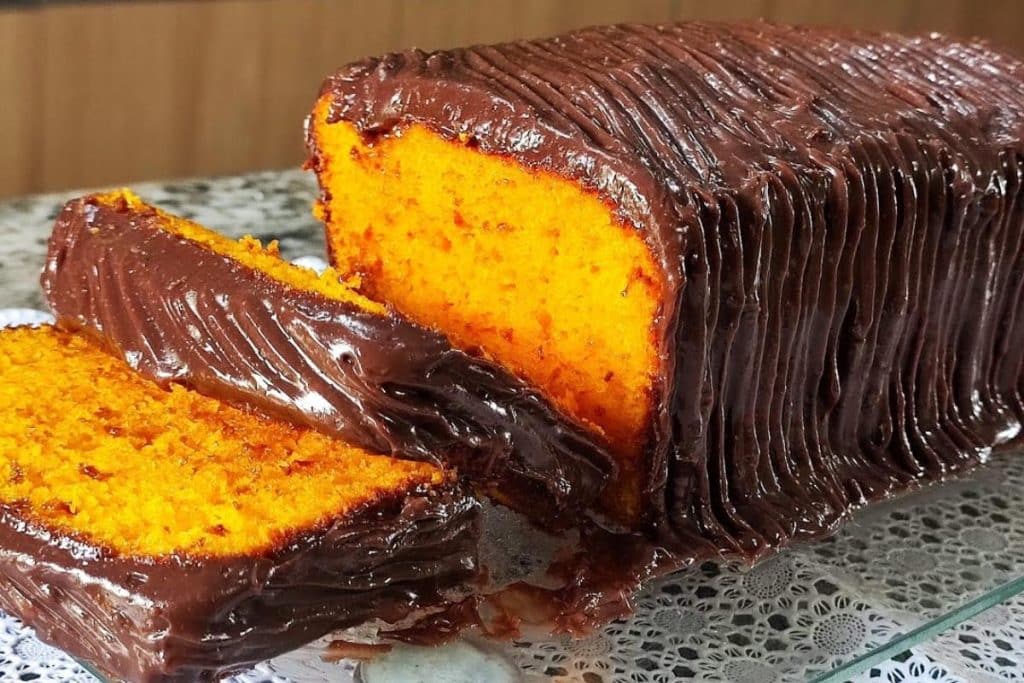 Bolo De Cenoura Com Chocolate