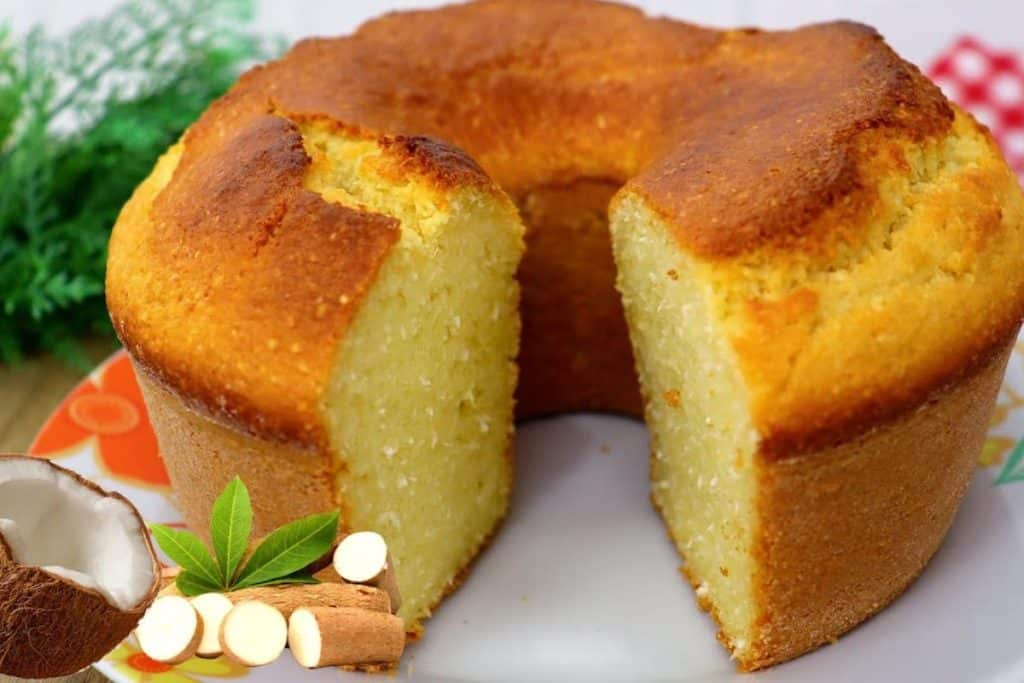 Bolo De Mandioca Com Coco